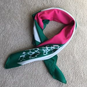 NWOT Abstract Print Scarf 🧣
